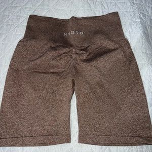 NVGTN scrunch shorts